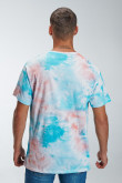 Camiseta estampada, cuello redondo, manga corta con estampado tipo tie dye.
