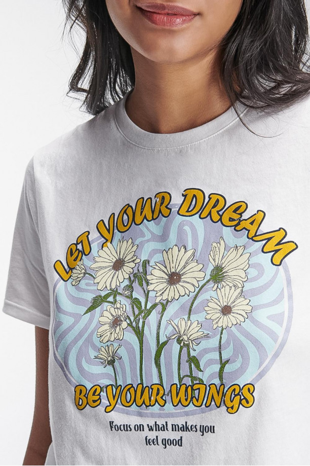 Camiseta básica manga corta estampada.