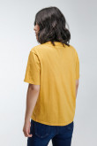 Camiseta básica manga corta estampada.