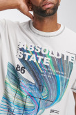 Camiseta manga corta con estampado.