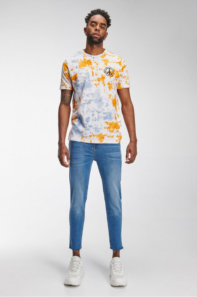 Camiseta manga corta con estampado.