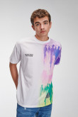 Camiseta manga corta con estampado.