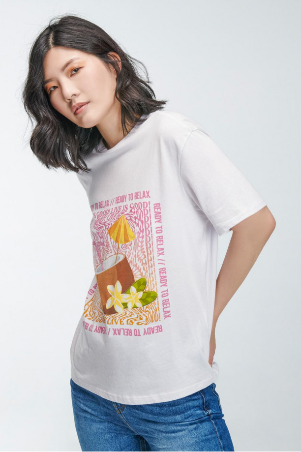 Camiseta básica manga corta estampada.