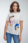 Camiseta estampada, manga corta con cuello redondo.