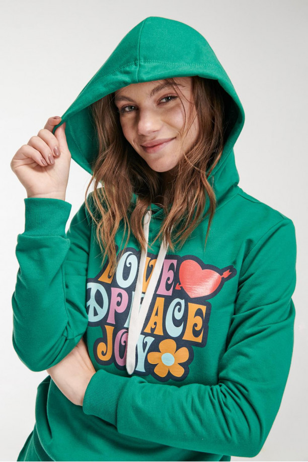 Buzo con capota estampado