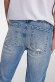 Jean Skinny con rotos.