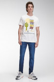 Camiseta manga corta estampada.