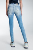 Jean Jegging tiro alto.