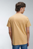 Camiseta manga corta con estampado.