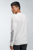 Buzo cuello redondo estampado.