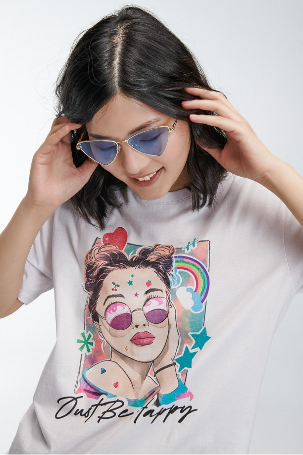 Camiseta básica manga corta estampada.
