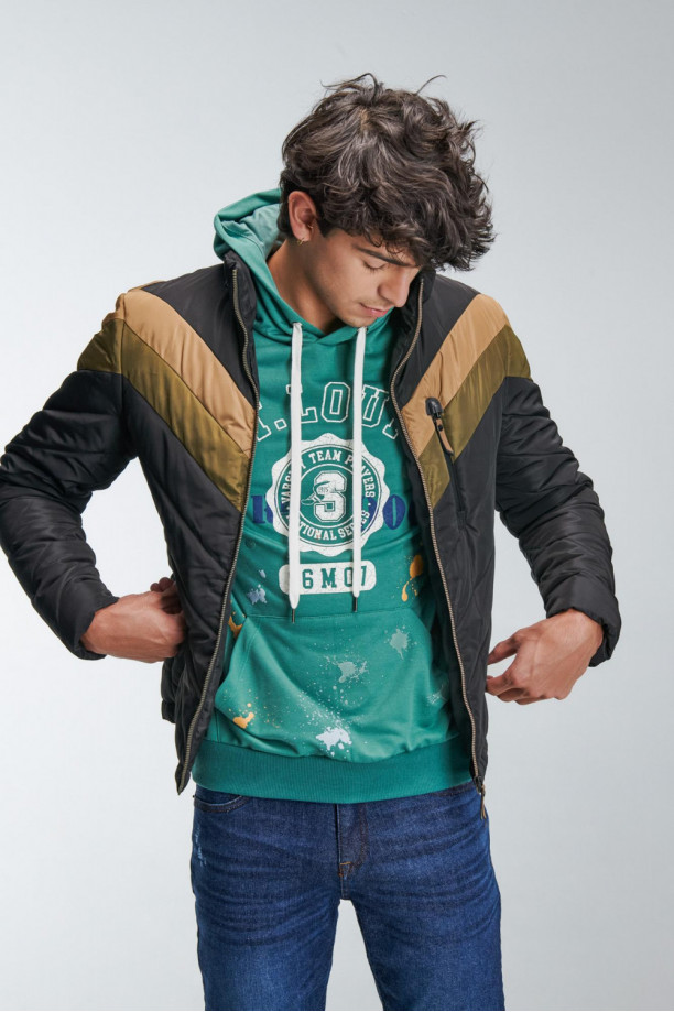 Chaqueta acolchada con capota