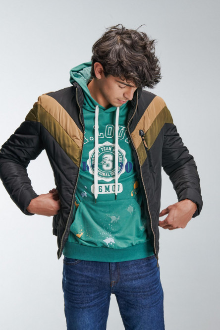 Chaqueta acolchada con capota