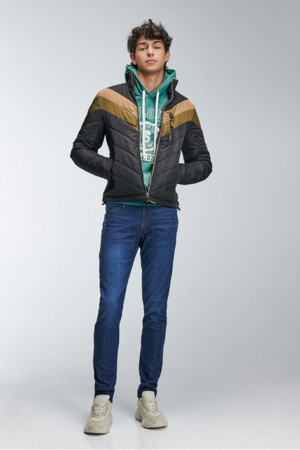 Chaqueta acolchada con capota