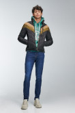 Chaqueta acolchada con capota