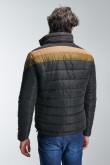 Chaqueta acolchada con capota