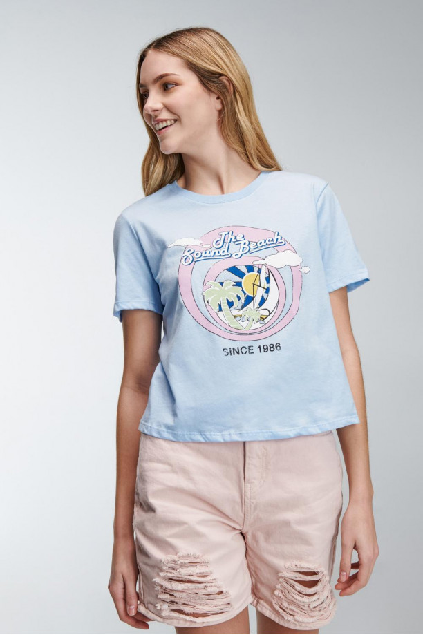 Camiseta básica manga corta estampada.