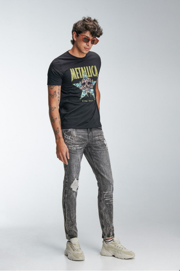 Camiseta manga corta estampada de Metallica.