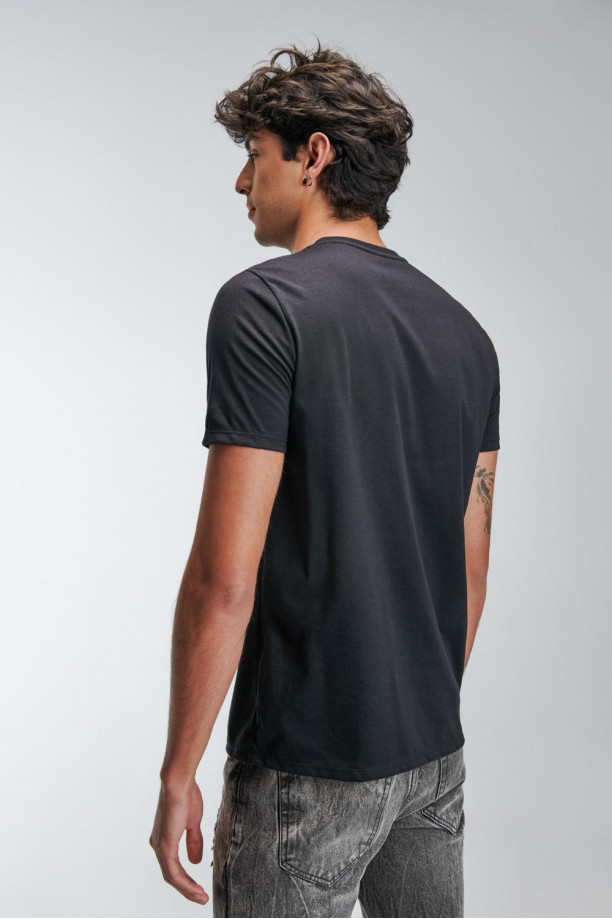 Camiseta manga corta estampada de Metallica.