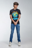 Camiseta básica manga corta estampada.