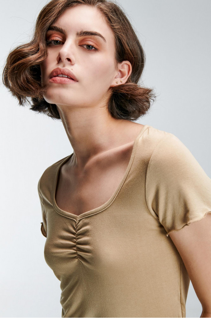 Camiseta cuello en V