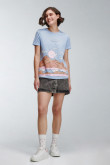 Camiseta estampada, manga corta con cuello redondo.