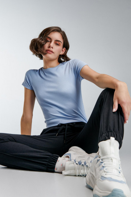 Camiseta básica, manga corta.