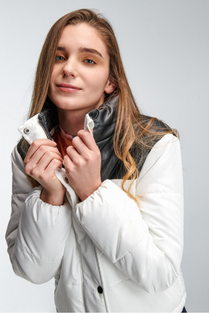 Chaqueta acolchada cuello alto