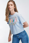 Camiseta manga corta, con estampado en frente.