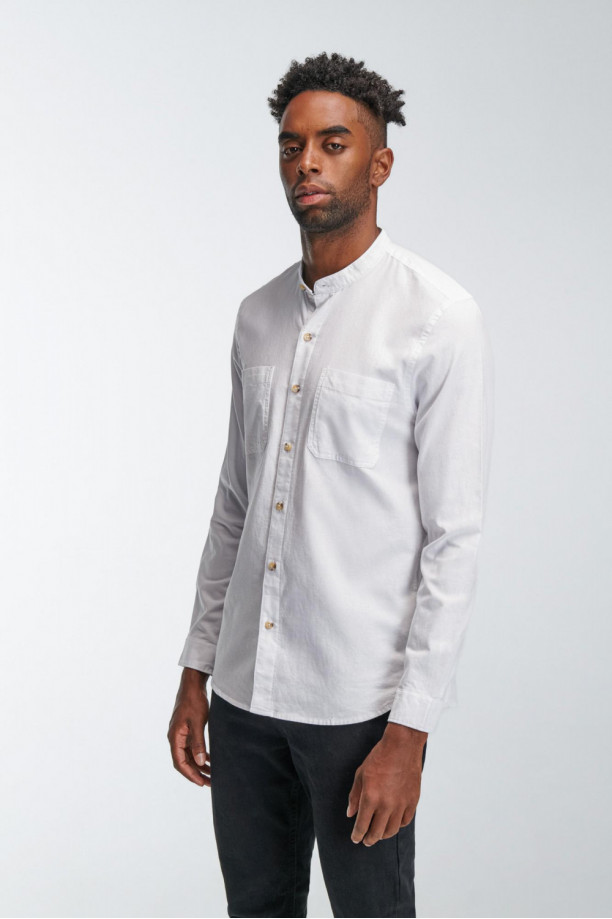 camisa unicolor, manga larga