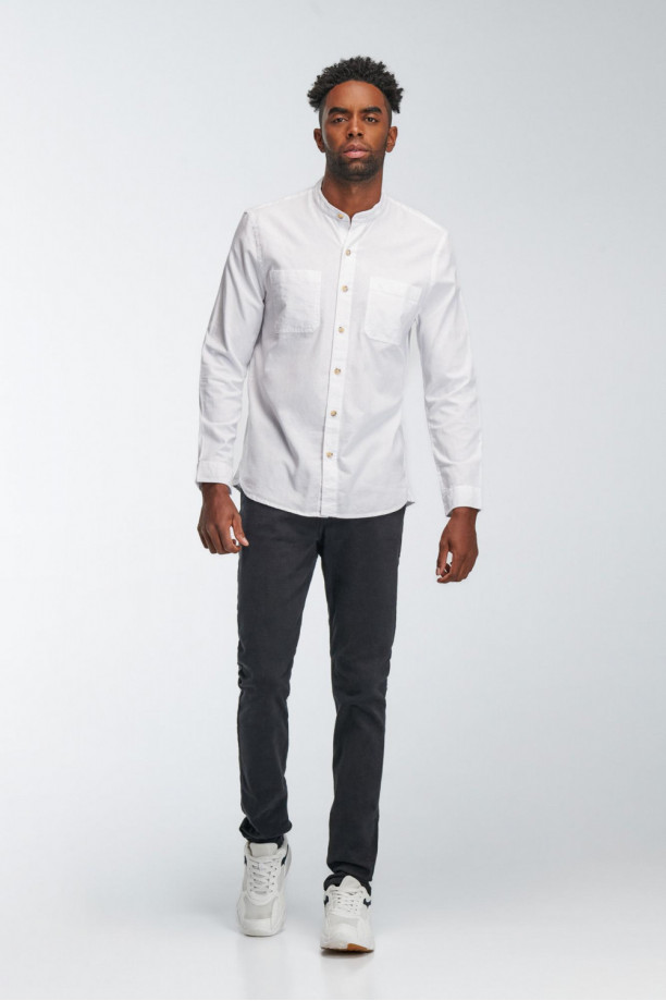 camisa unicolor, manga larga