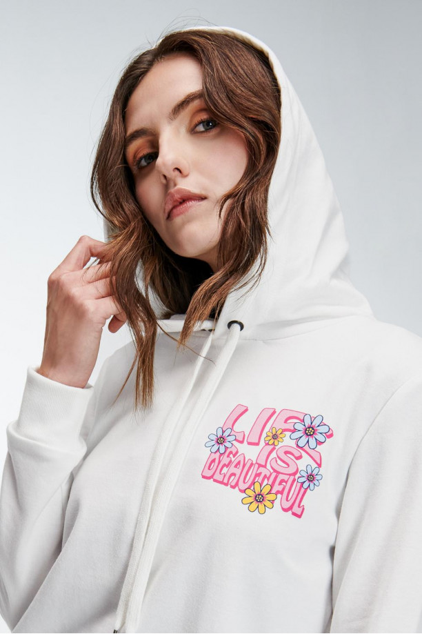 Buzo con capota estampado