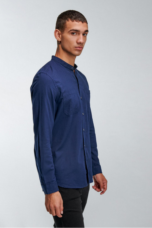 camisa unicolor, manga larga