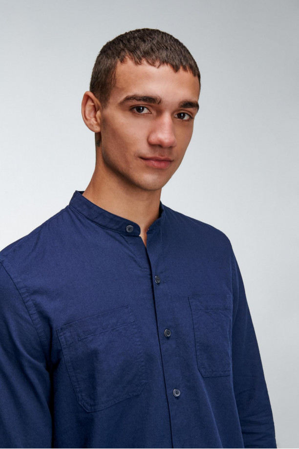 camisa unicolor, manga larga