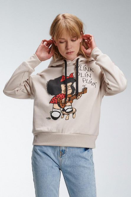 Buzo con estampado en frente y manga de Mafalda