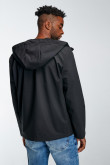 Chaqueta liviana con capota