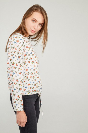 BLUSA CON MOTIVO
