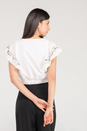 BLUSA ESCOTE EN V BORDADA