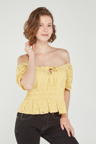 BLUSA DETALLE A LASER