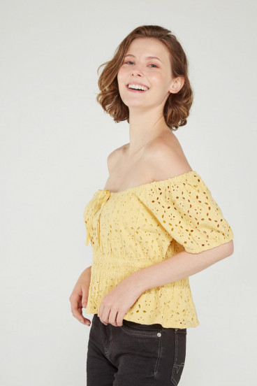 BLUSA DETALLE A LASER