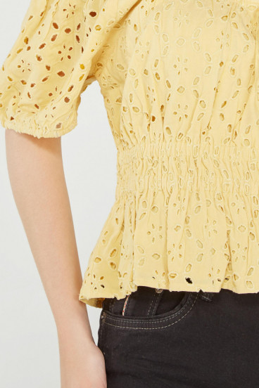 BLUSA DETALLE A LASER