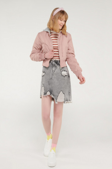 CHAQUETA CON CAPOTA REMOVIBLE