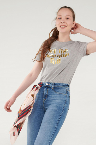 CAMISETA CUELLO REDONDO ESTAMPADA