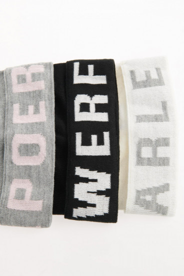 GORRO UNICOLOR CON MENSAJE