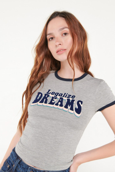 CAMISETA CUELLO EN CONTRASTE