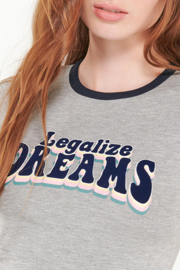 CAMISETA CUELLO EN CONTRASTE