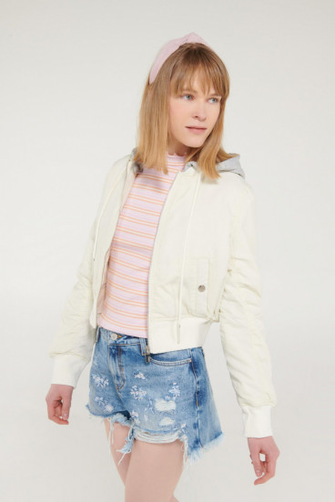 CHAQUETA CON CAPOTA REMOVIBLE