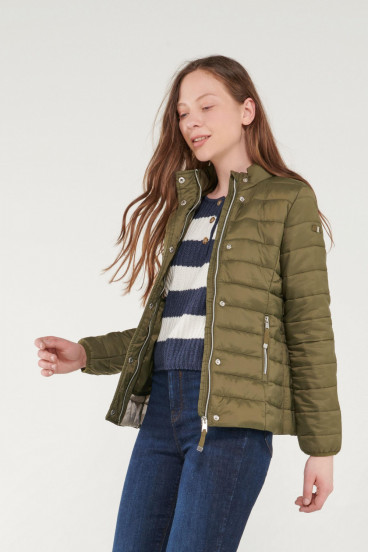 CHAQUETA CUELLO ALTO