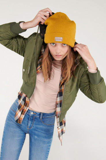 Chaqueta bomber con capota
