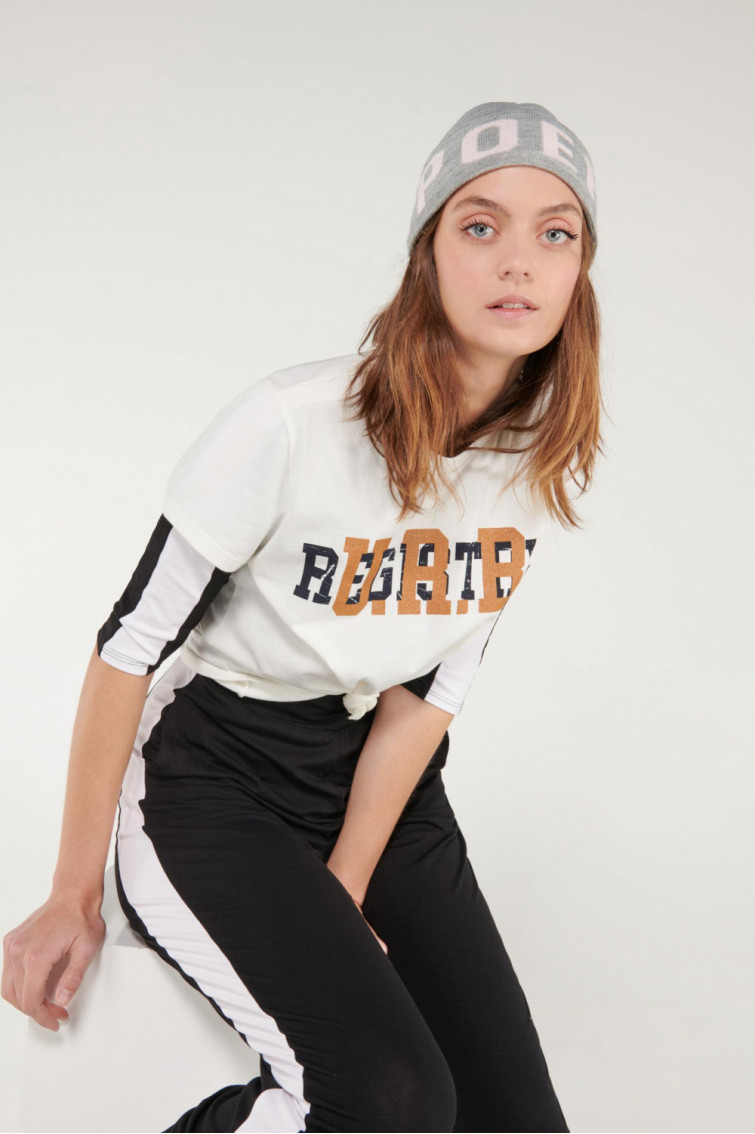 Camiseta cuello redondo, manga corta con estampado